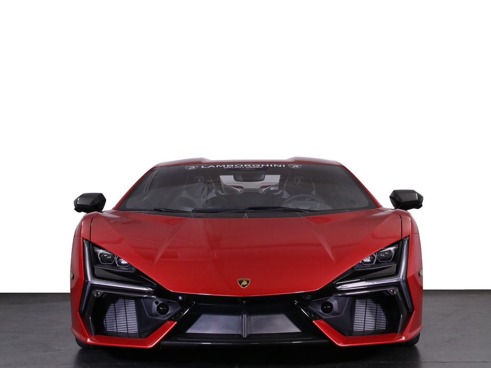 2025 Lamborghini Revuelto
