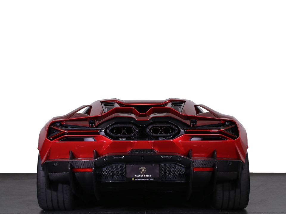2025 Lamborghini Revuelto