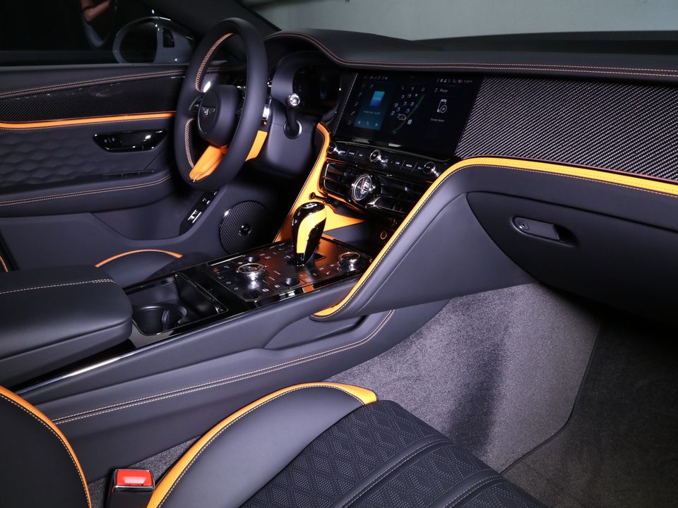 2025 Bentley Flying Spur