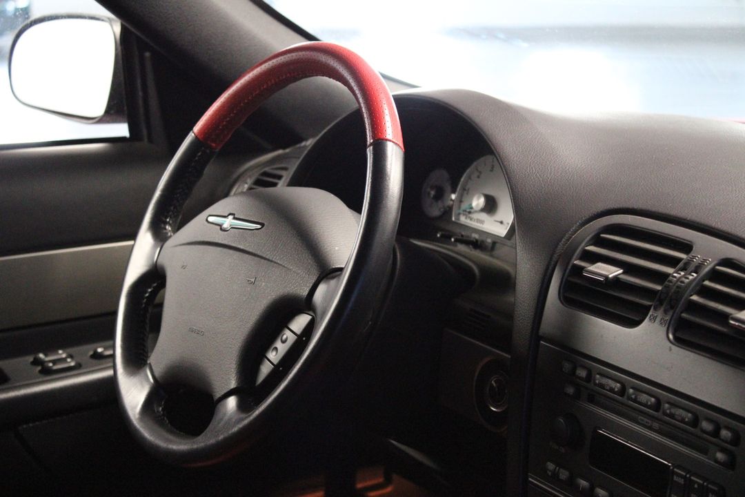 2005 Ford Thunderbird