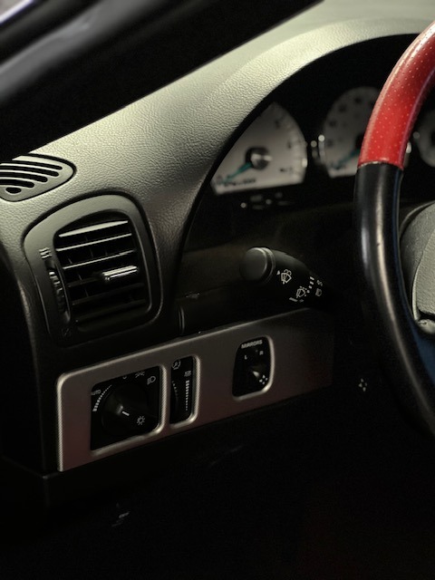 2005 Ford Thunderbird
