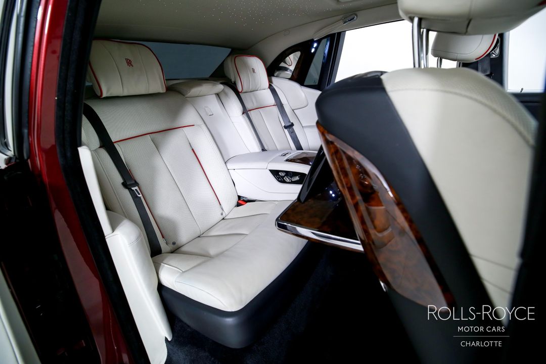 2019 Rolls-Royce Phantom