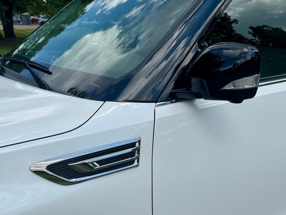 2023 INFINITI QX80