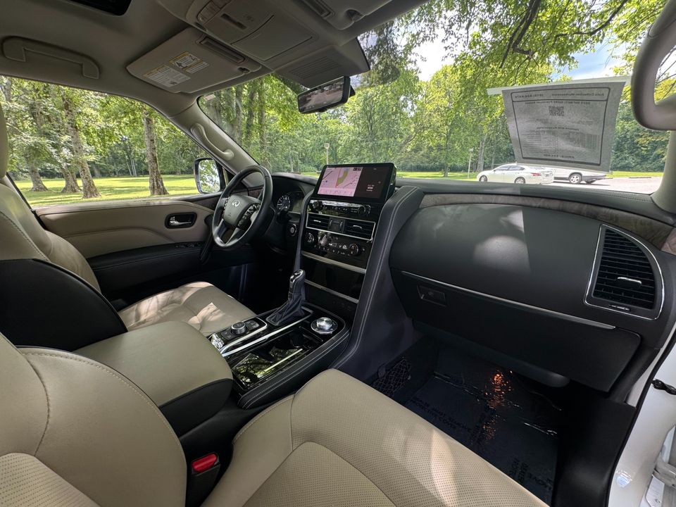 2023 INFINITI QX80