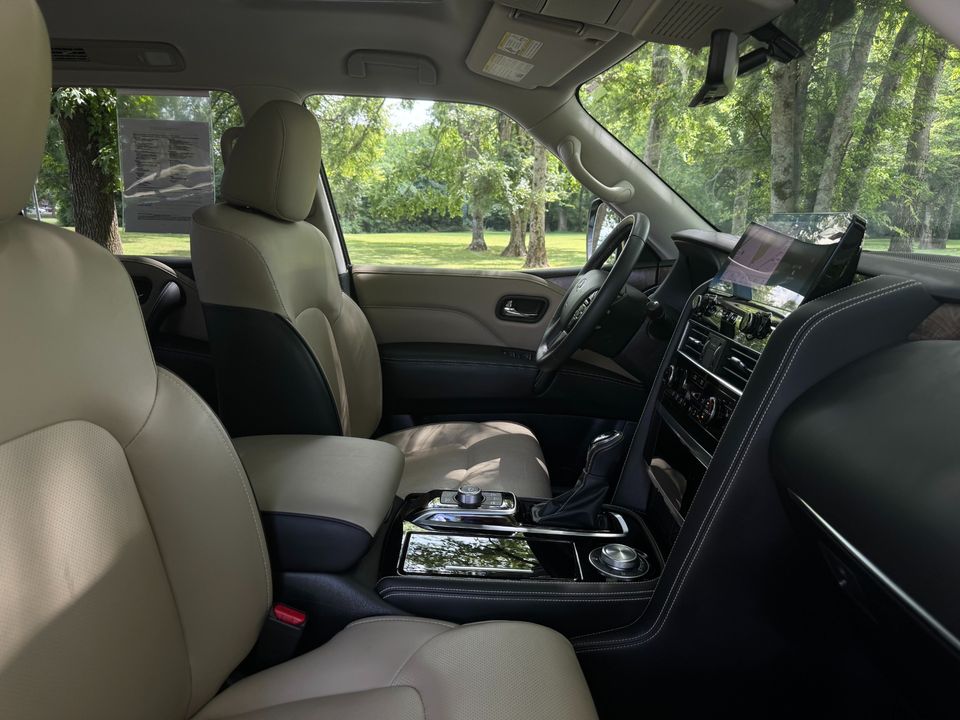 2023 INFINITI QX80