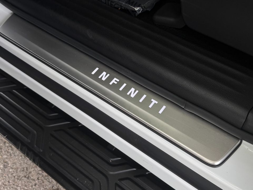 2023 INFINITI QX80