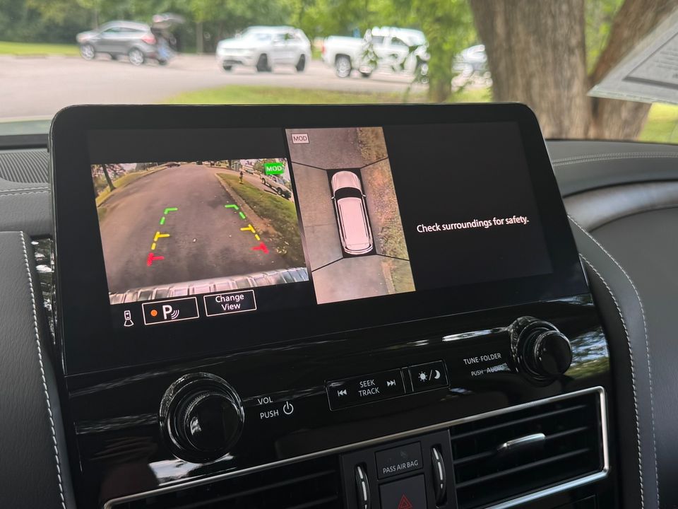 2023 INFINITI QX80