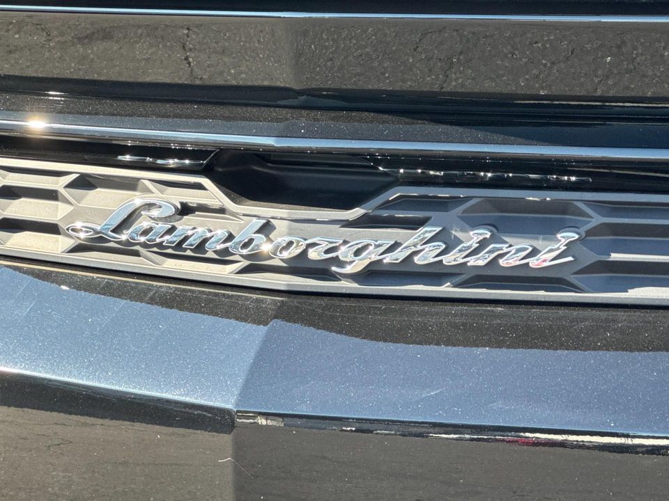 2025 Lamborghini Urus