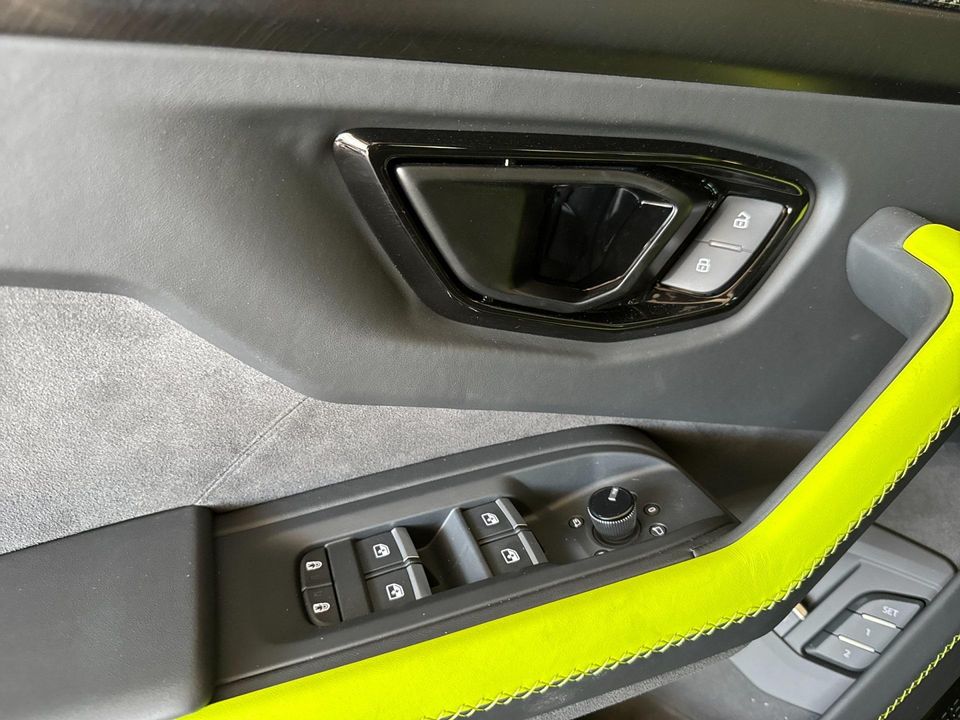 2025 Lamborghini Urus