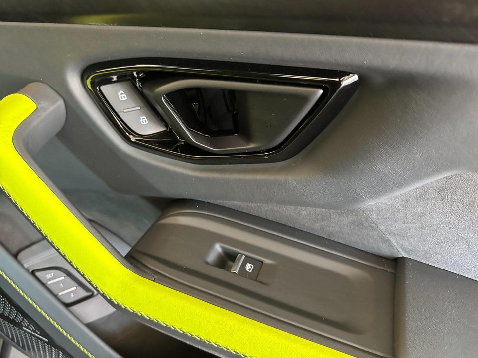 2025 Lamborghini Urus