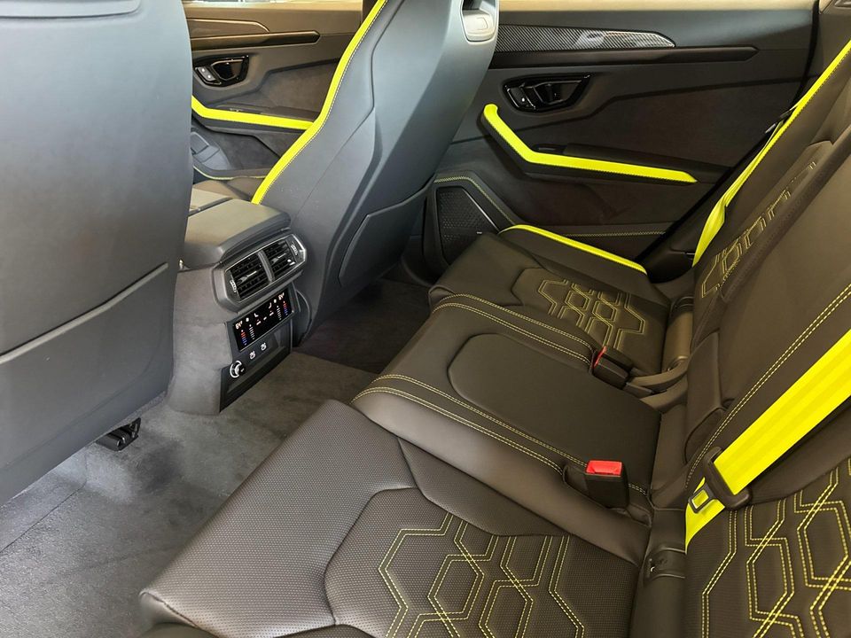 2025 Lamborghini Urus