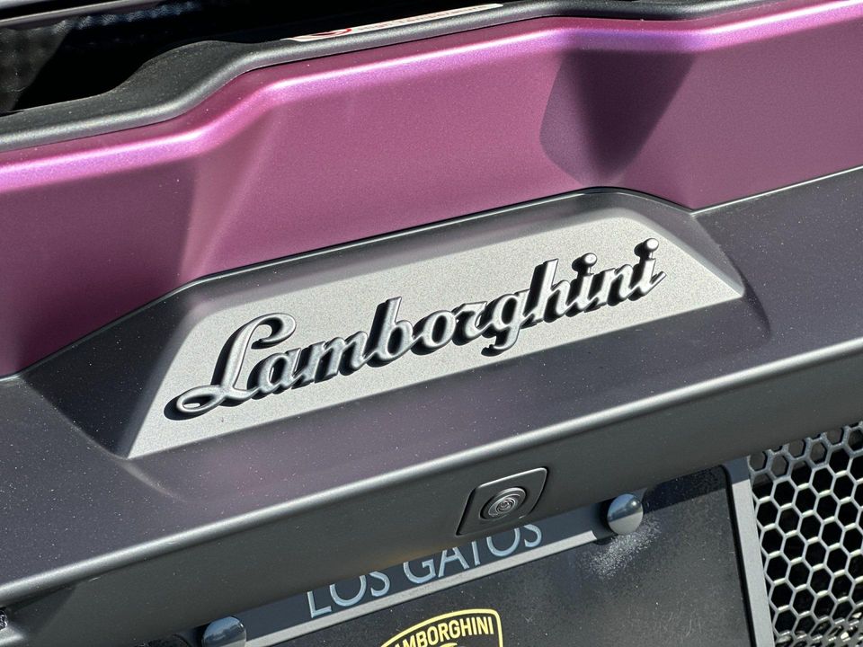 2025 Lamborghini Revuelto