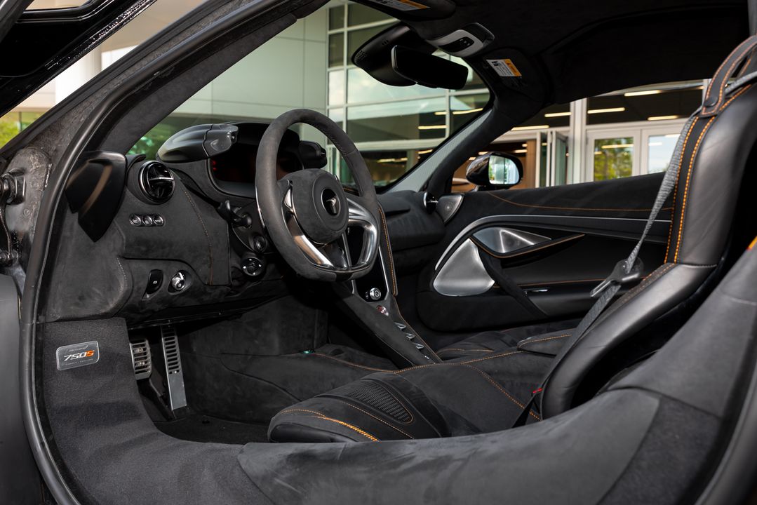 2024 McLaren 750S