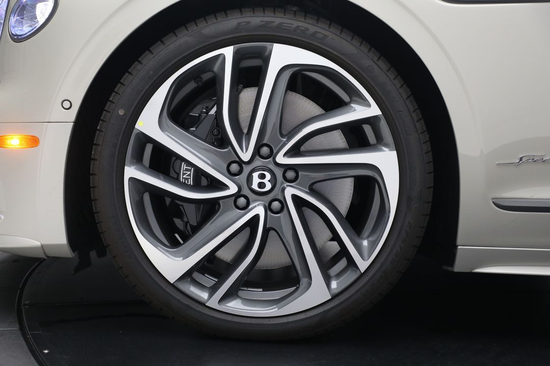 2025 Bentley Flying Spur