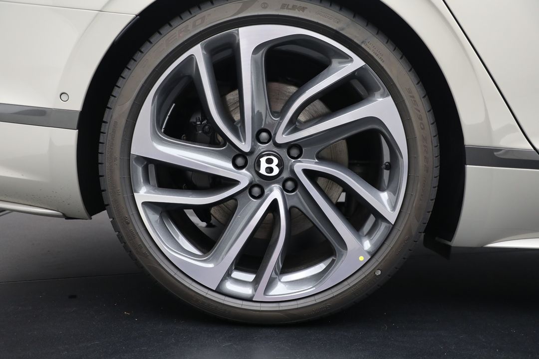 2025 Bentley Flying Spur