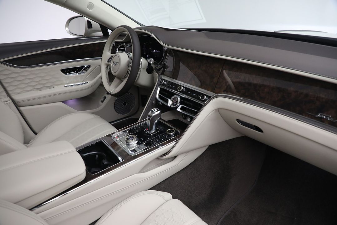2025 Bentley Flying Spur