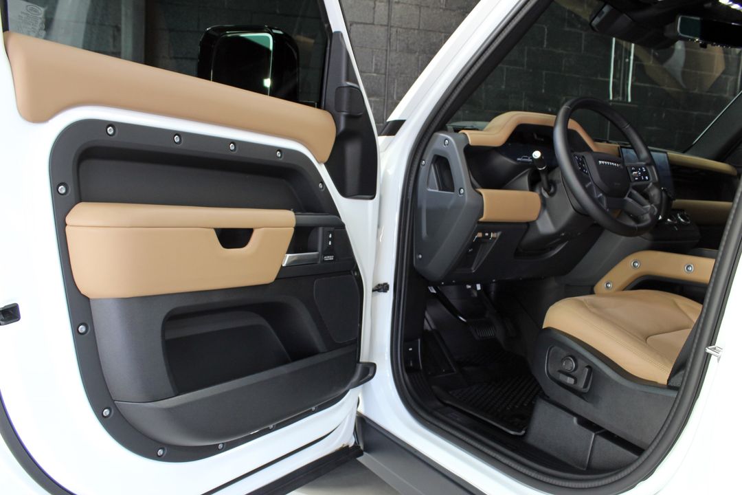 2025 Land Rover Defender
