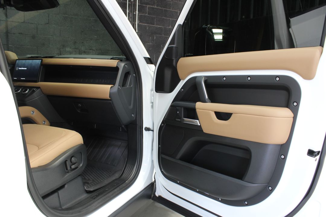 2025 Land Rover Defender