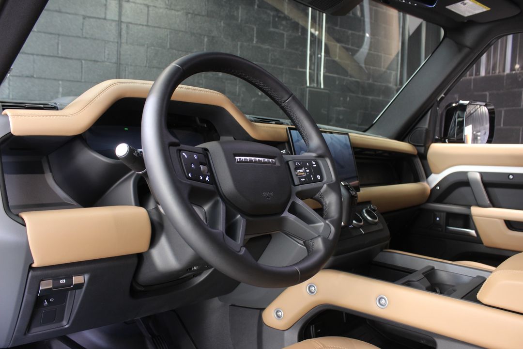 2025 Land Rover Defender