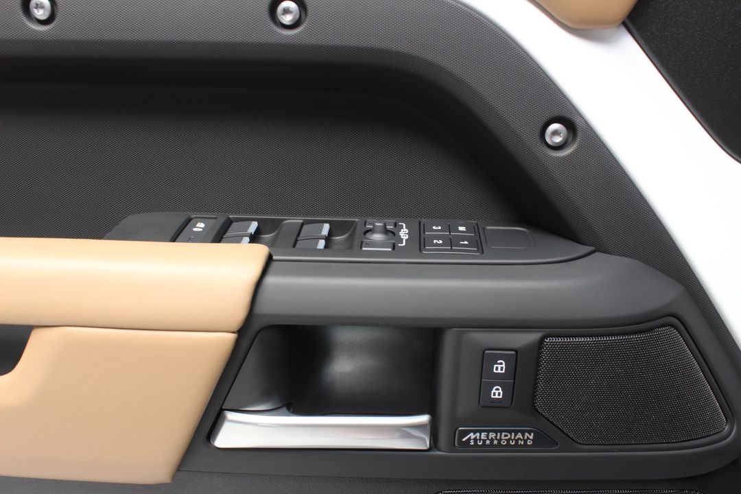 2025 Land Rover Defender