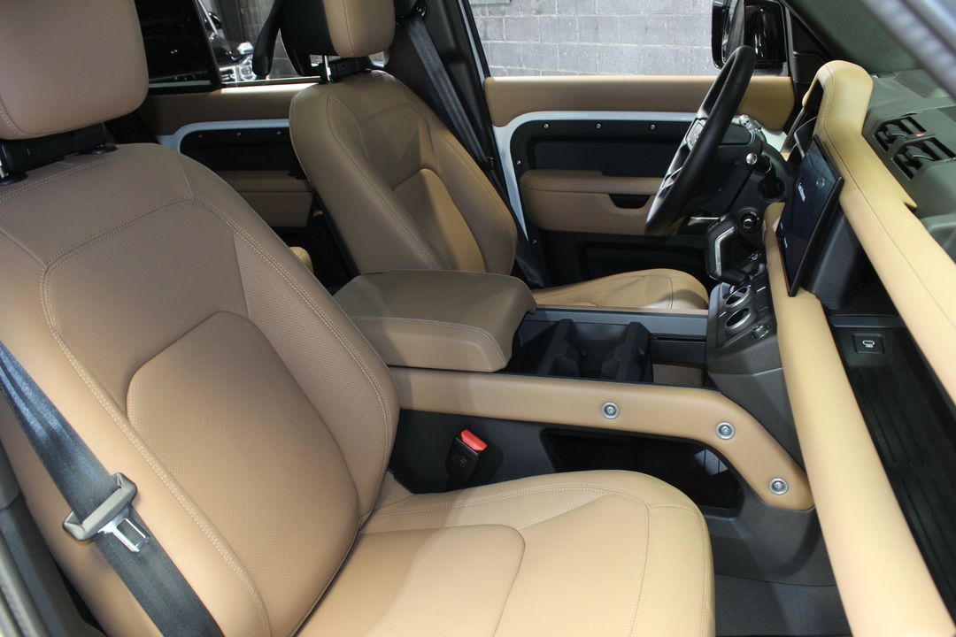 2025 Land Rover Defender