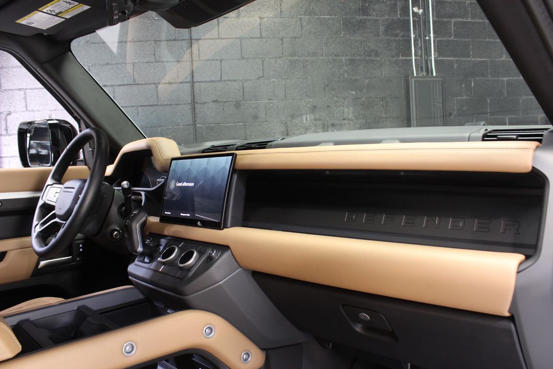2025 Land Rover Defender
