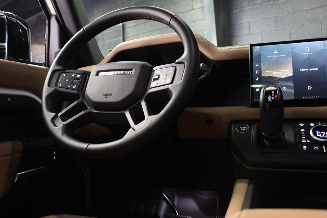 2025 Land Rover Defender
