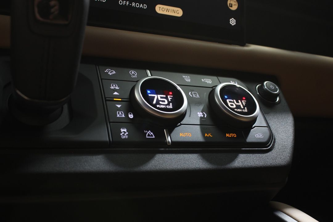 2025 Land Rover Defender