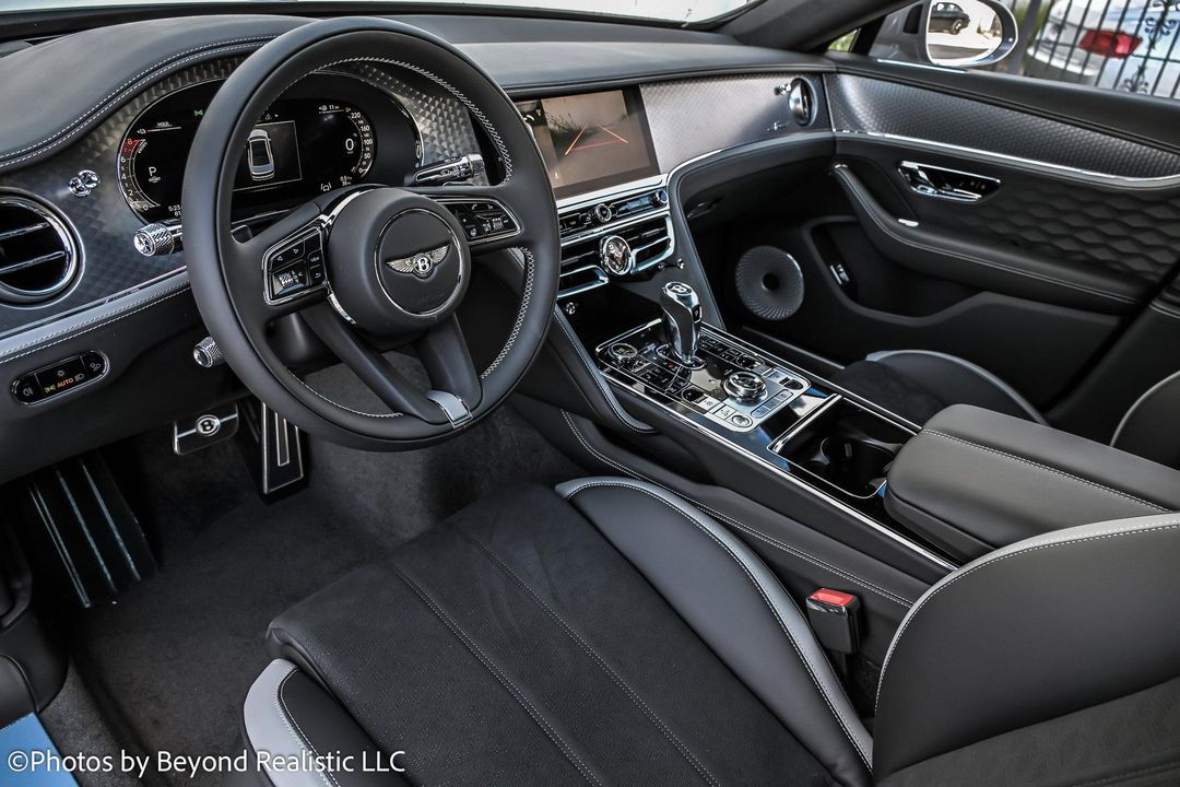 2025 Bentley Flying Spur