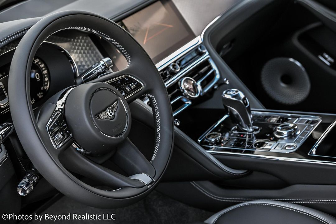 2025 Bentley Flying Spur