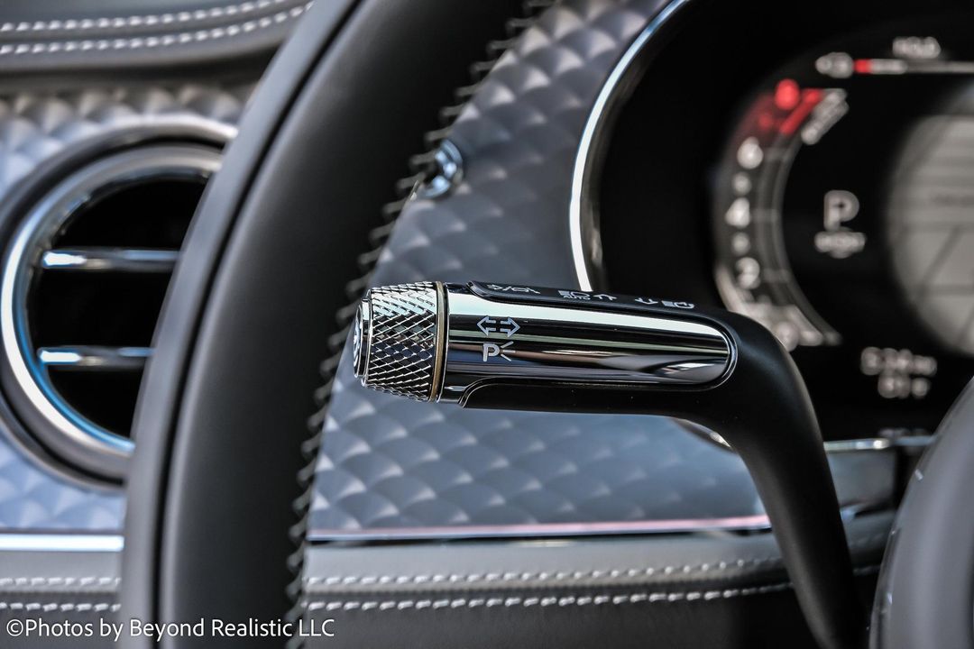 2025 Bentley Flying Spur