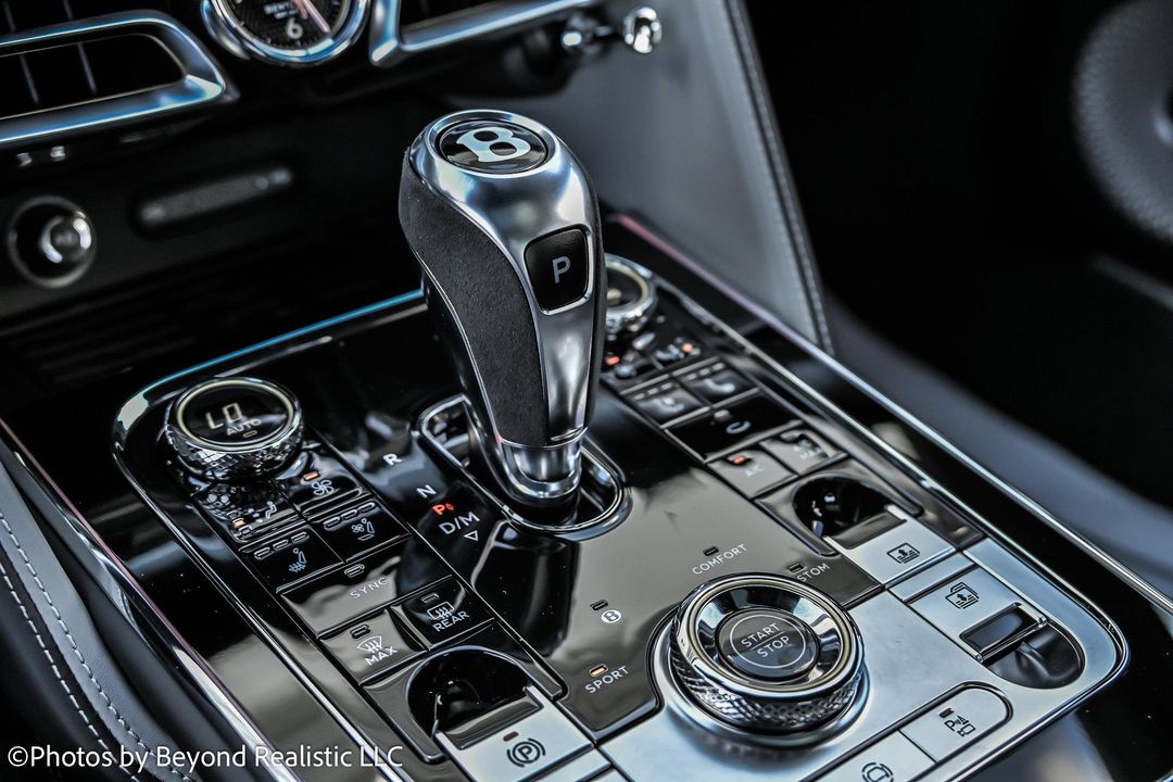 2025 Bentley Flying Spur