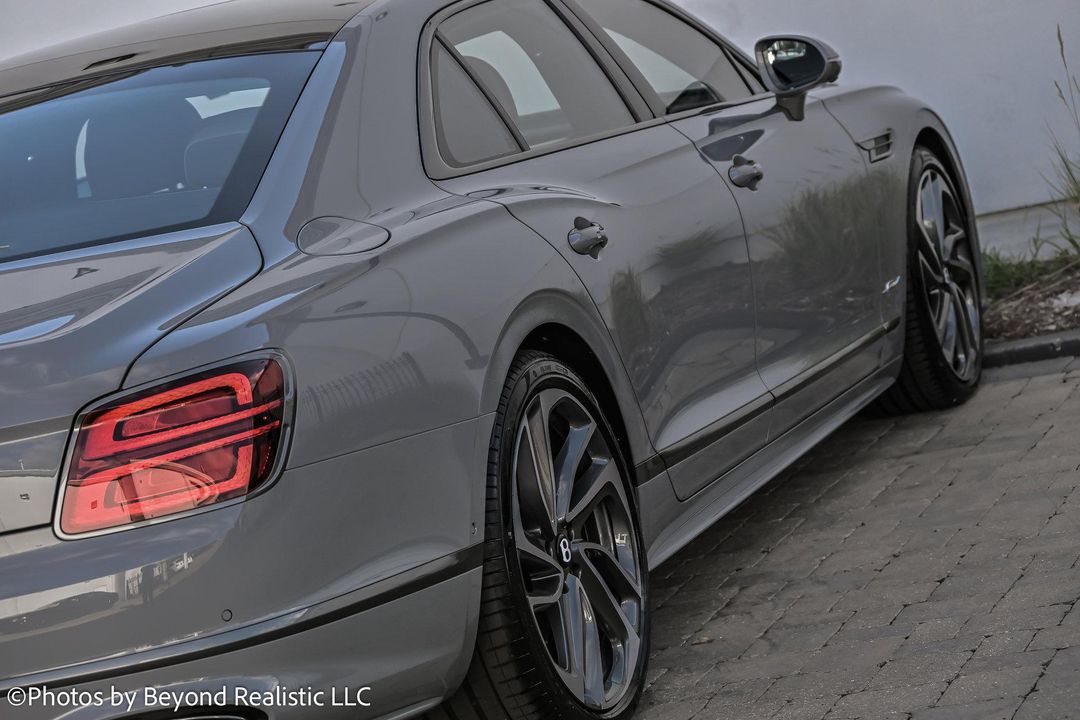 2025 Bentley Flying Spur