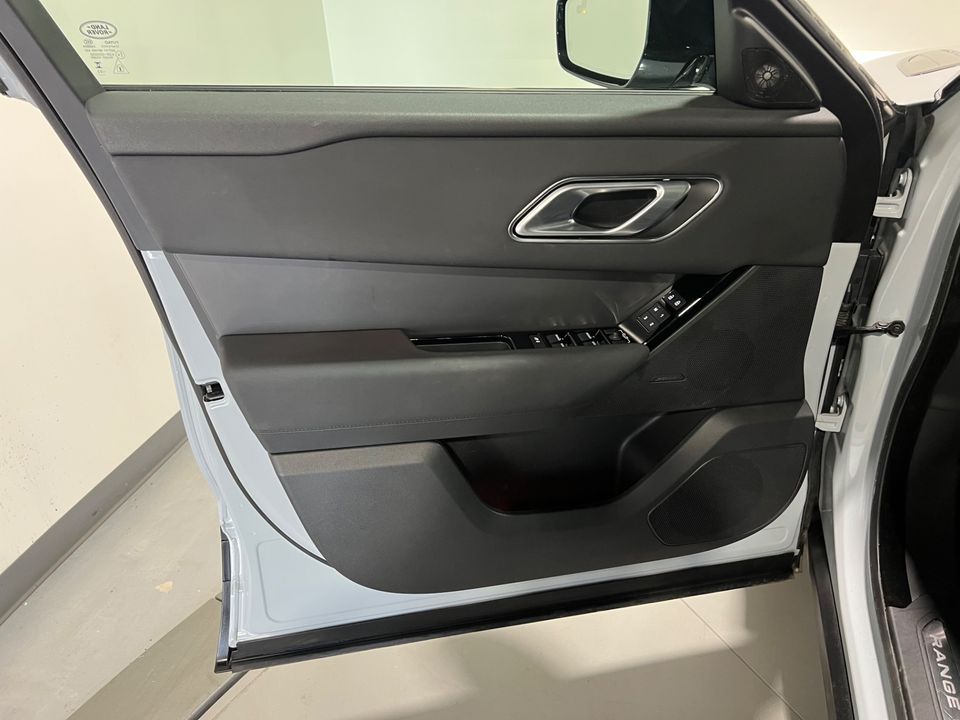2024 Land Rover Range Rover Velar P250 SE DYNAMIC AWD