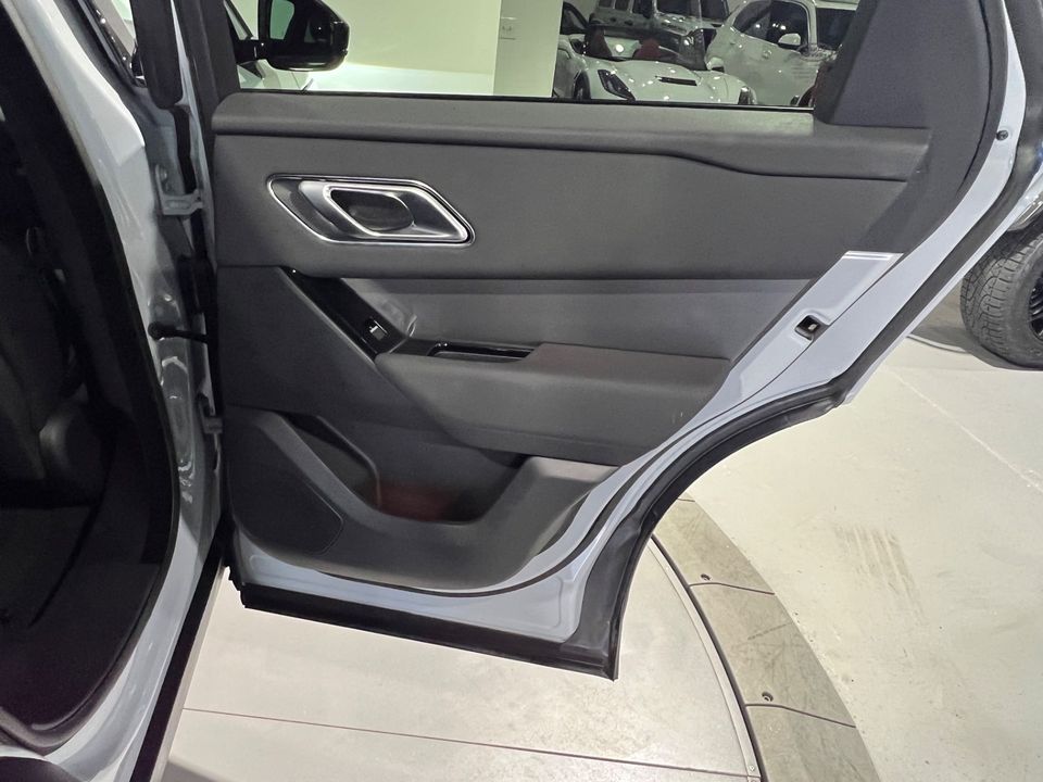 2024 Land Rover Range Rover Velar P250 SE DYNAMIC AWD