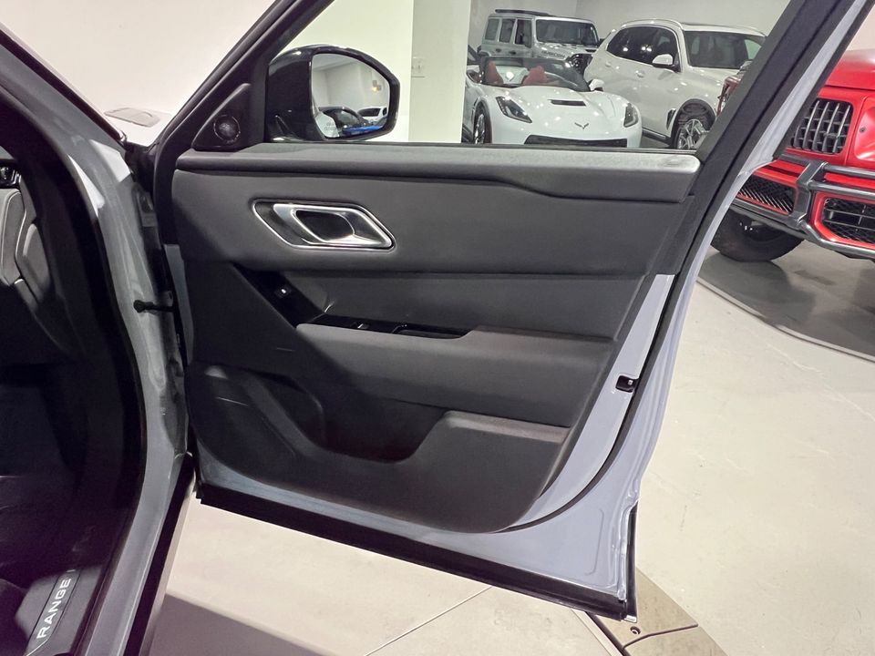 2024 Land Rover Range Rover Velar P250 SE DYNAMIC AWD