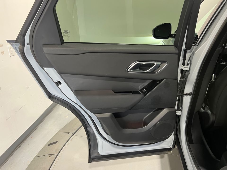 2024 Land Rover Range Rover Velar P250 SE DYNAMIC AWD