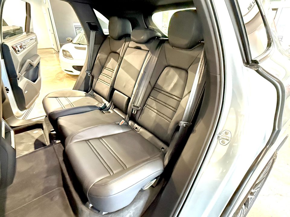 2019 Porsche Cayenne S