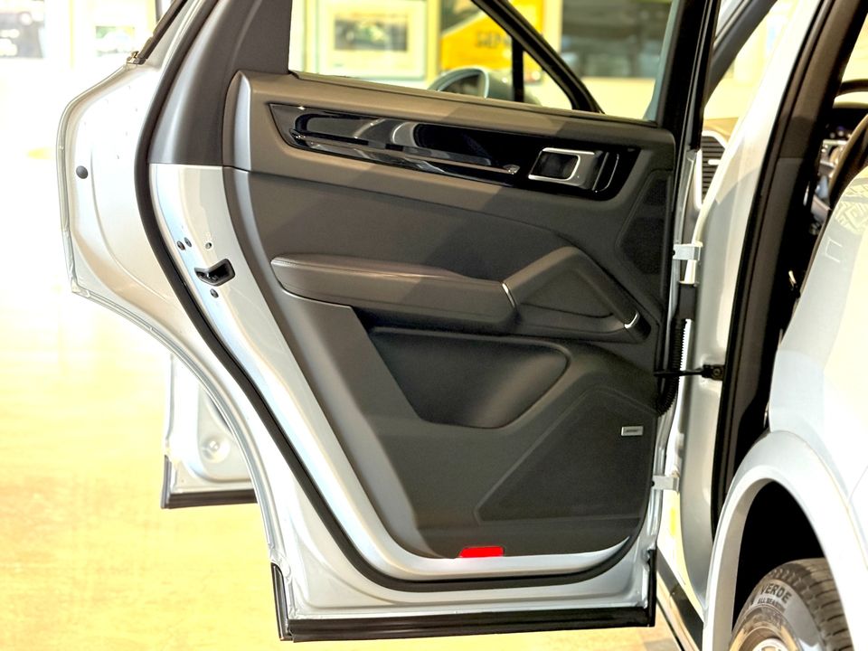 2019 Porsche Cayenne S