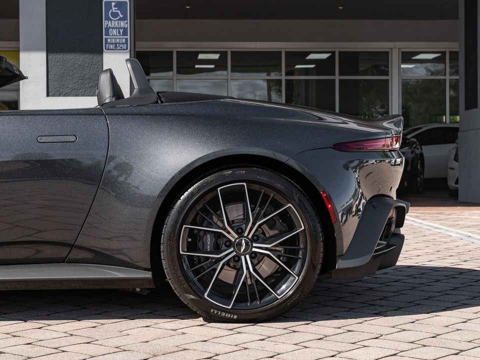 2021 Aston Martin Vantage
