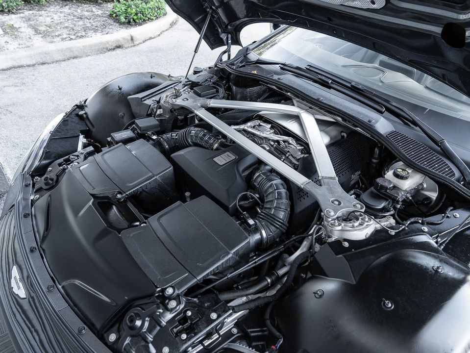 2021 Aston Martin Vantage