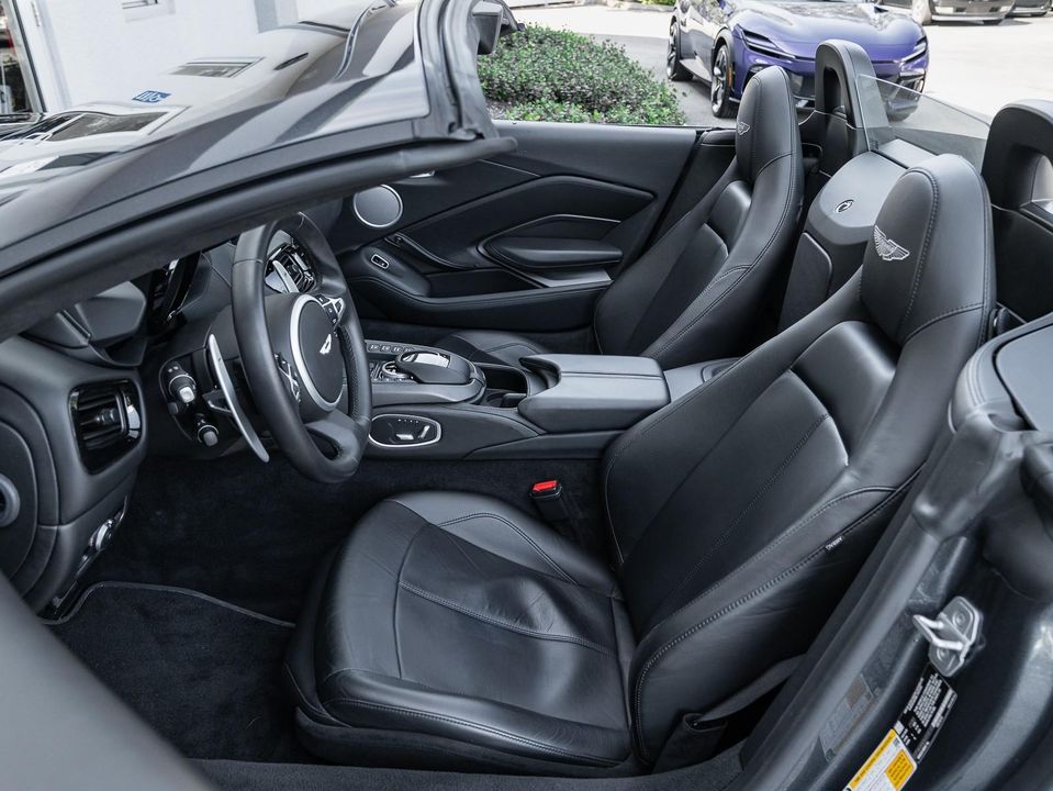 2021 Aston Martin Vantage