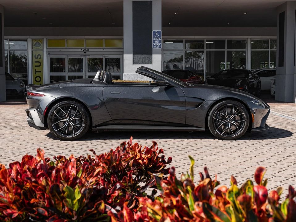 2021 Aston Martin Vantage