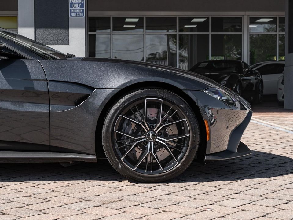 2021 Aston Martin Vantage