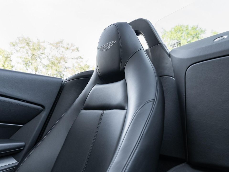 2021 Aston Martin Vantage