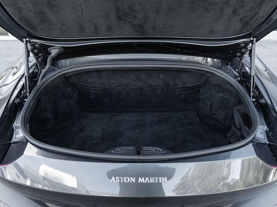 2021 Aston Martin Vantage
