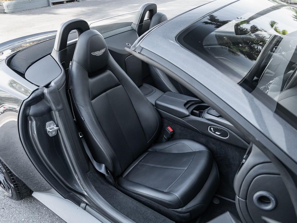 2021 Aston Martin Vantage