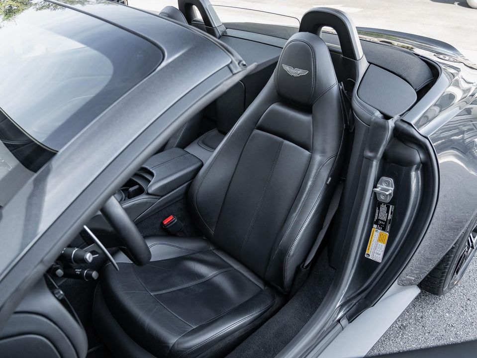 2021 Aston Martin Vantage