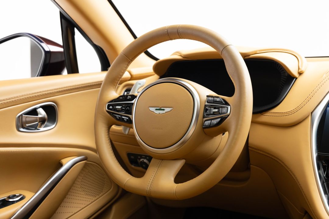 2021 Aston Martin DBX