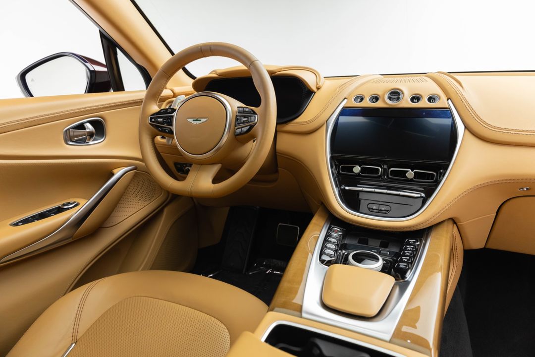 2021 Aston Martin DBX